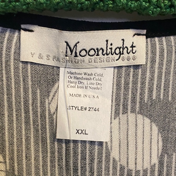 Moonlight Black and White Striped Top - Picture 2 of 10